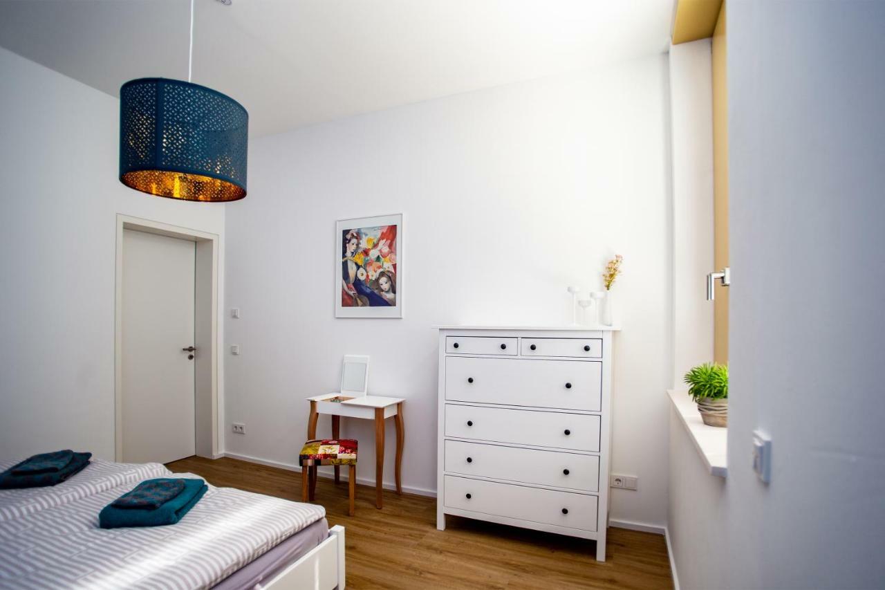 Eckhof Domizil - Grosszuegige Ferienwohnung Mit Kleinem Garten In Der Altstadt Von Гота Екстериор снимка